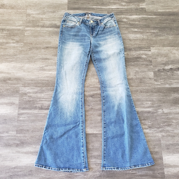 Fashion Nova Denim - Denim Classic Fashion Nova Flare Jean